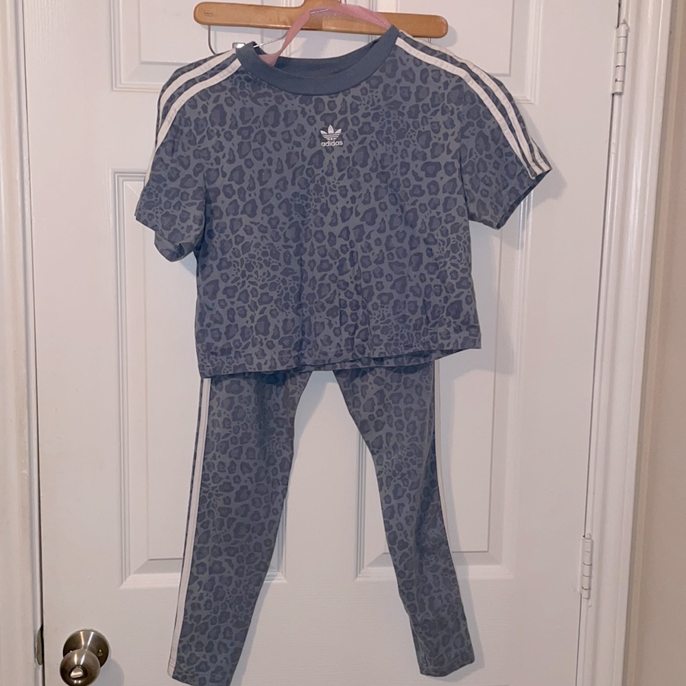 Adidas blue leopard pant & crop top set M
